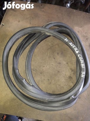 Opel Astra H Jobb Hátsó Ajtó Gumikéder