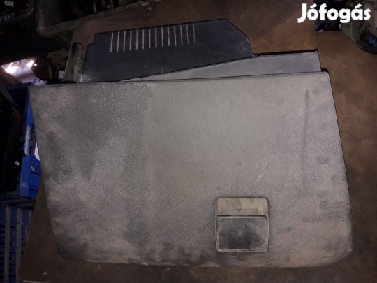 Opel Astra H Kesztyűtartó