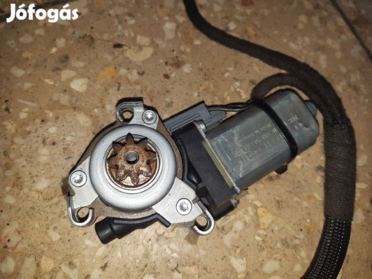 Opel Astra H Tetőmozgató Motor