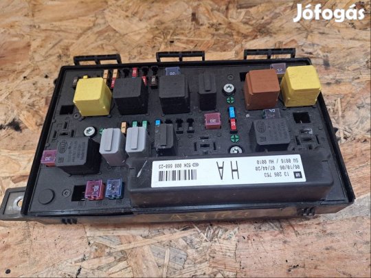 Opel Astra H (2004-2009) Biztosíték Tábla