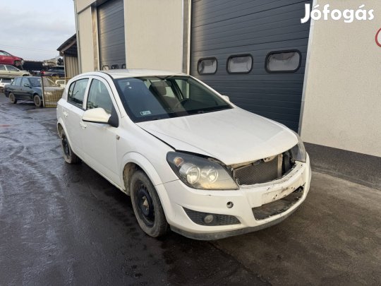 Opel Astra H bontott alkatrészek