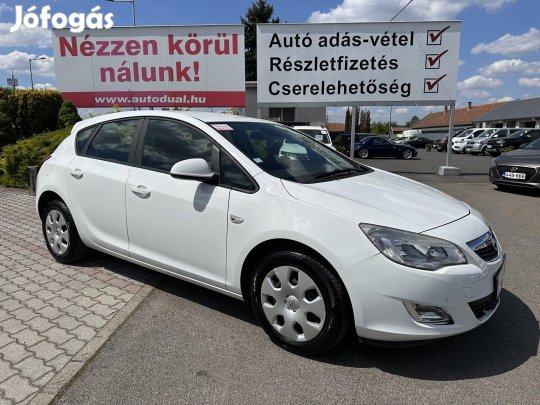 Opel Astra J 1.4 16V Enjoy