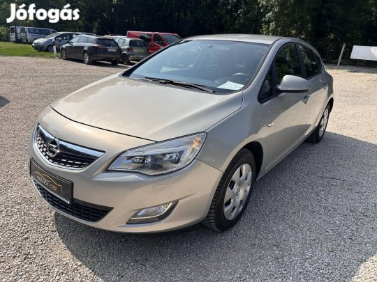 Opel Astra J 1.4 Enjoy