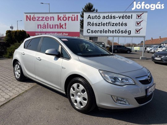 Opel Astra J 1.4 Essentia Magyarországi!