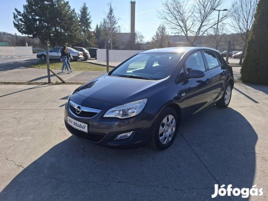 Opel Astra J 1.4 Essentia Törésmentes.160000km....