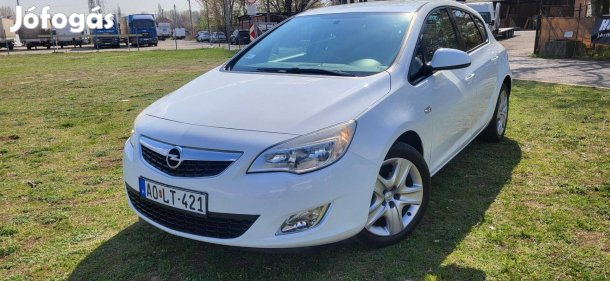 Opel Astra J 1.4 T Cosmo Ülésfűtés. Kormányfűté...