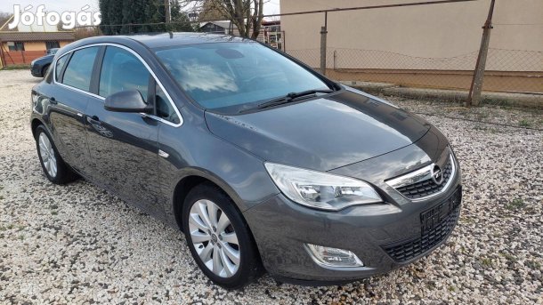 Opel Astra J 1.4 T Sport