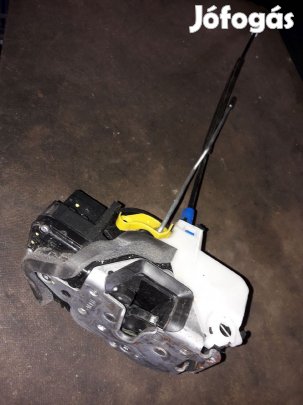 Opel Astra J Bal Első Ajtó Zárszerkezet + Központizár Motor