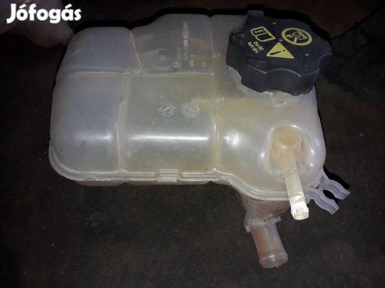 Opel Astra J Kiegyenlítő Tartály