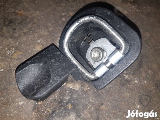 Opel Astra J Rakományrögzítő Fül