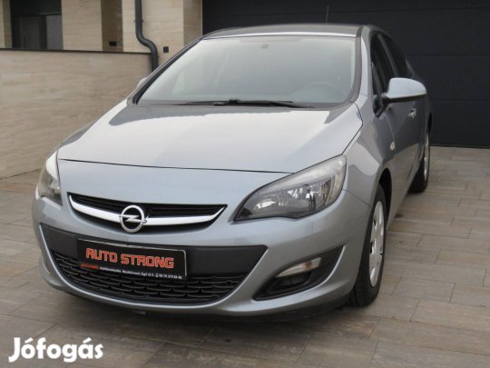 Opel Astra J Sedan 1.4 T Active 125.140 km !! E...