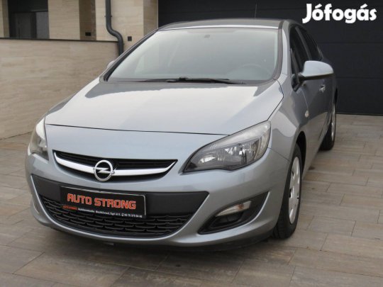 Opel Astra J Sedan 1.4 T Active 125.140 km !! E...