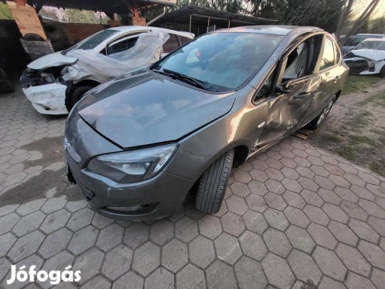 Opel Astra J Sedan 1.4 T Enjoy 96504km!