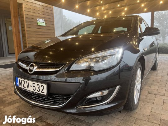 Opel Astra J Sedan 1.4 T Start-Stop Enjoy Azonn...