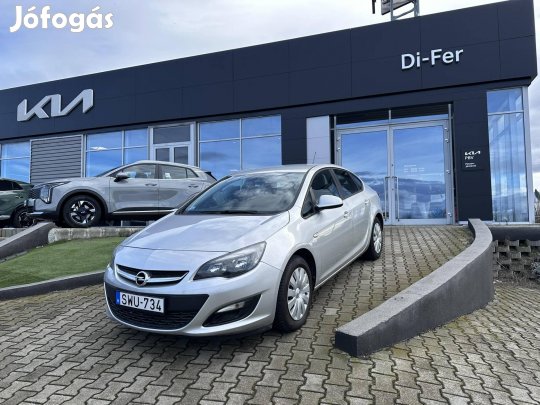 Opel Astra J Sedan 1.6 Enjoy EURO6