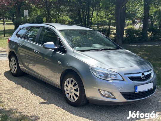 Opel Astra J Sports Tourer 1.4 T Active