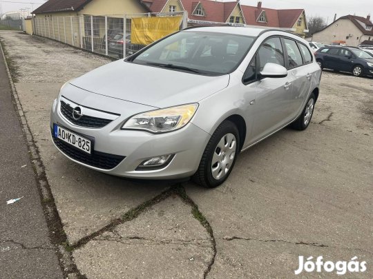 Opel Astra J Sports Tourer 1.4 T Enjoy