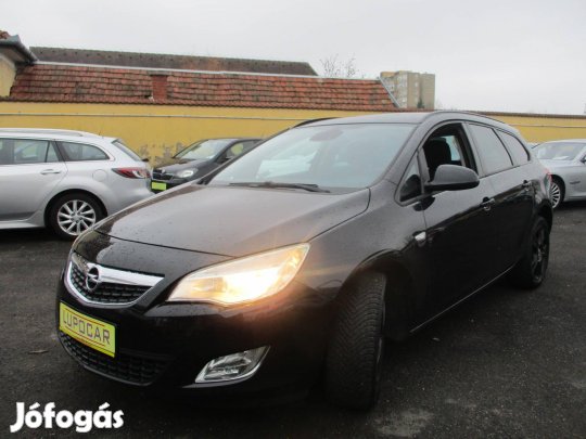 Opel Astra J Sports Tourer 1.7 CDTI Cosmo