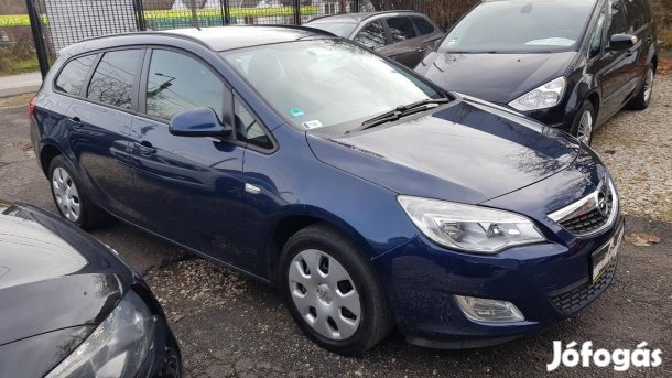 Opel Astra J Sports Tourer 1.7 CDTI Cosmo Klíma...