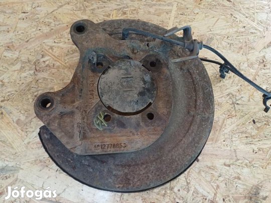 Opel Astra J (2009-2015) Bal Hátsó Féknyereg Tartó