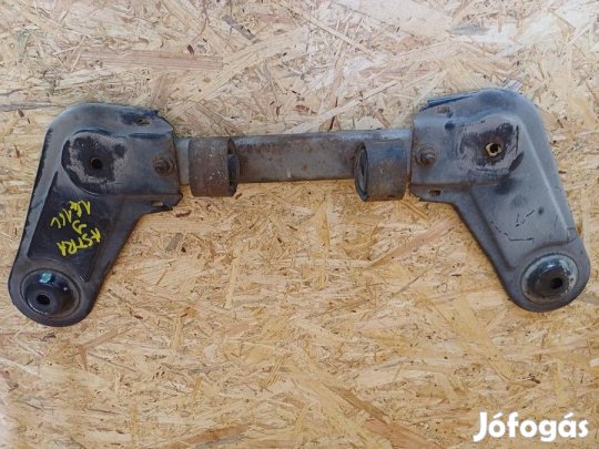 Opel Astra J (2009-2015) Első Bölcső