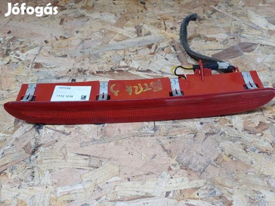 Opel Astra J (2009-2015) Pótféklámpa