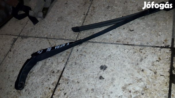 Opel Astra K Bal Első Ablaktörlő Kar