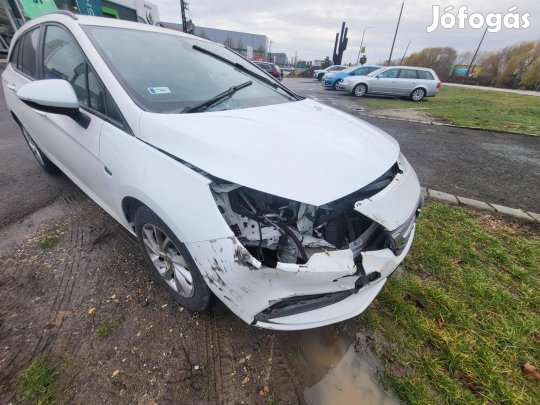Opel Astra K Sports Tourer 1.4 Selection Indul!