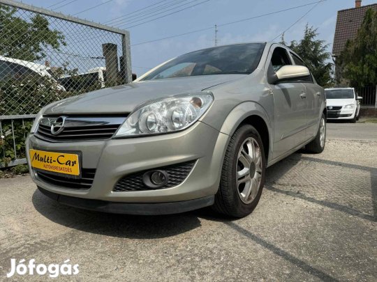 Opel Astra Sedan 1.6 Cosmo Magyarországi Első T...