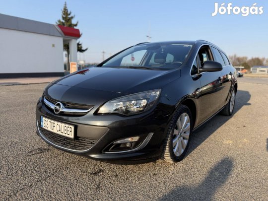 Opel Astra Sports Tourer 1.6 Enjoy igazolt 195...