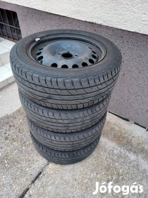 Opel Astra lemez felni gumival együtt 4 db eladó 6.000 Ft/db