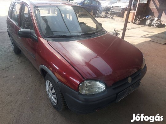 Opel B Corsa karosszéria elemei