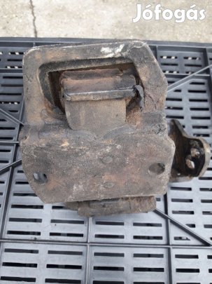 Opel Campo Motortartó Bak