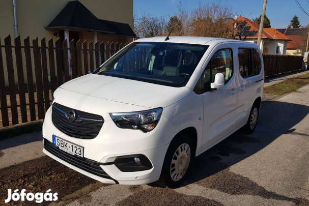 Opel Combo Life 1.2 T 110 LE (7 személyes)