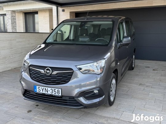 Opel Combo Life 1.2 T Innovation (7 személyes )...
