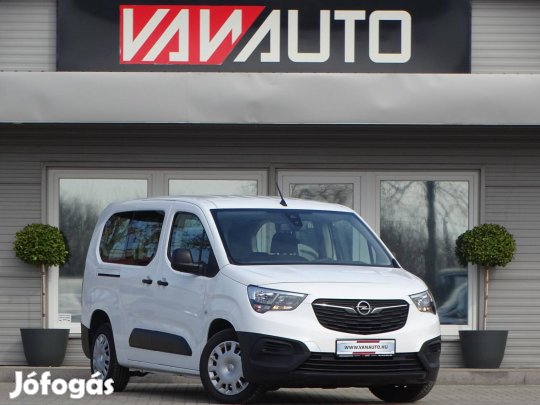 Opel Combo Life 1.2 T Selection XL 1.Tulaj-116e...