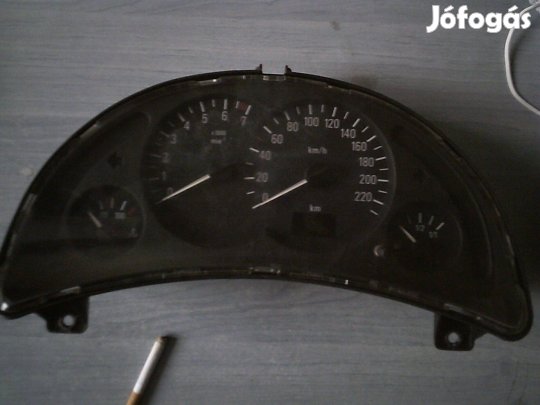 Opel Corsa C 1.2 16V óracsoport