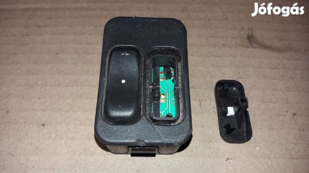 Opel Corsa C Bal Első Ablakemelő Kapcsoló