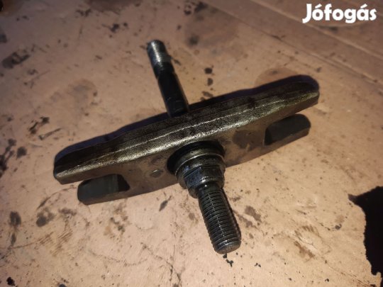 Opel Corsa C Porlasztó Leszorító