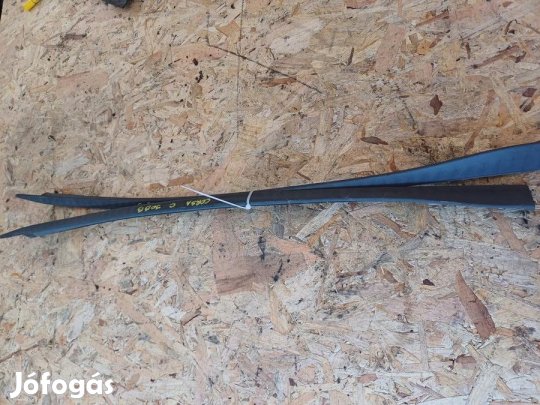 Opel Corsa C (2000-2010) Első Szélvédő Díszléc Pár