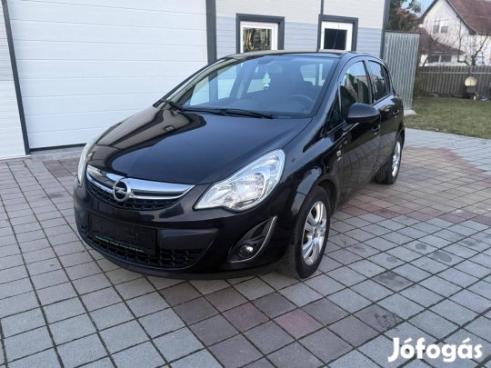 Opel Corsa D 1.4 Cosmo
