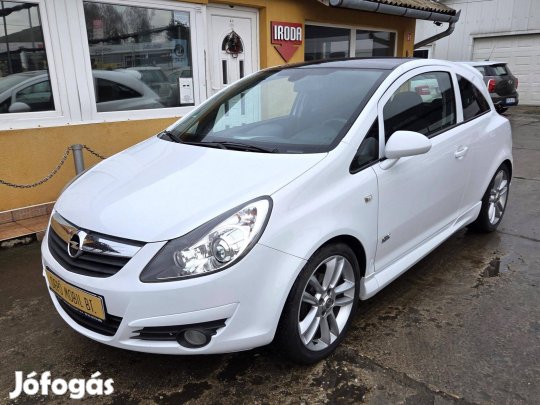 Opel Corsa D 1.4 Sport OPC-Line!