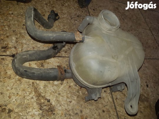 Opel Corsa D Kiegyenlítő Tartály