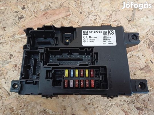 Opel Corsa D (2006-2015) 1.4 Benzines Biztosíték Tábla