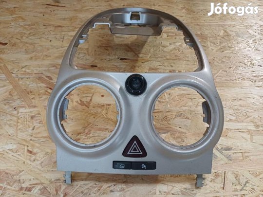 Opel Corsa D (2006-2015)  Középkonzol