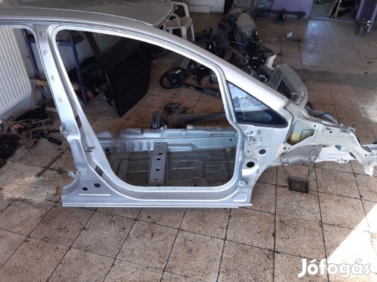 Opel Corsa E Jobb Első Negyed / Doblemez