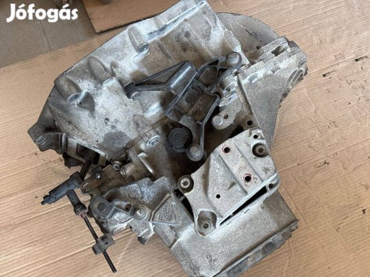 Opel Crossland X 1.2 turbó Váltó 8559 9801309110