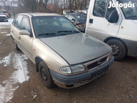 Opel F Astra 1.4 1.6 alkatrészei