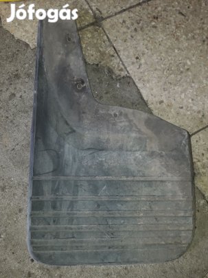 Opel Frontera A Bal Hátsó Sárfogó Gumi