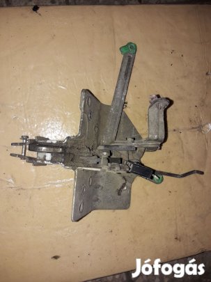 Opel Frontera A Csomagtérajtó Zár